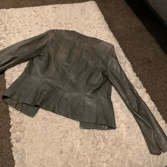 MaxMara Vintage Green Women’s Genuine Leather Jacket made in Italy (US SZ 12) - Picture 10 of 16